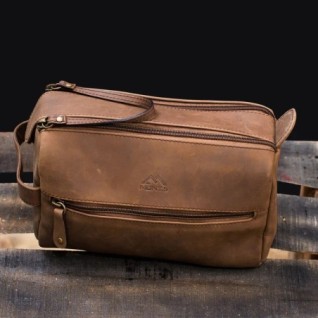 MONT5 Bagrot Groomsmen Toiletry Bag